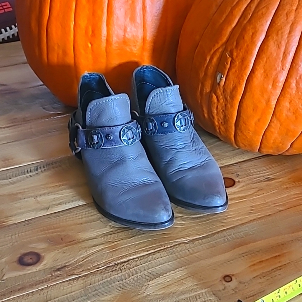 Steve Madden Grey Boots